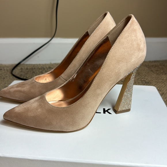 NWOT • Nine West • Women's Tunips Pointy Toe Pump • Barely Nude/Rhinestone • 8M - Picture 3 of 17